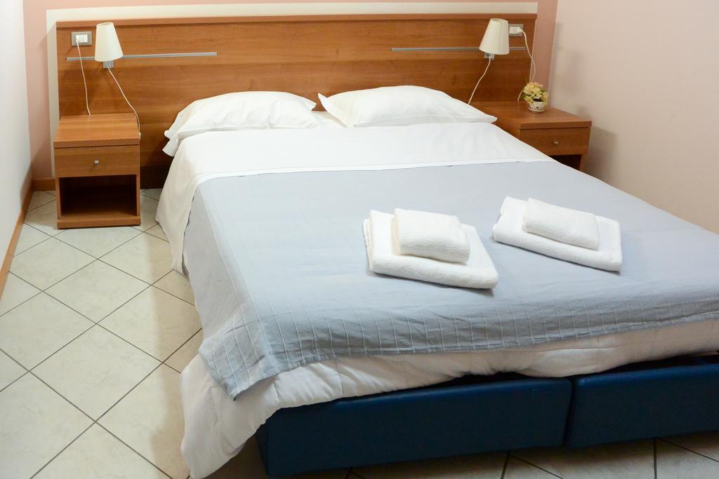 Albergo Meuble Abatjour Mantova Exterior foto
